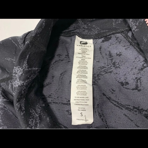 Fabletics Amelie Seamless L/S Pullover Black Pink Asymmetrical Zip S Activewear - Picture 4 of 7